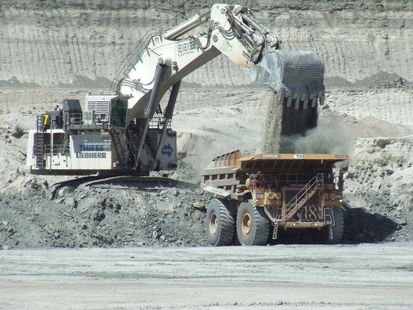 Really Big Excavator & Truck